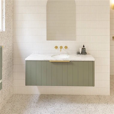 Turhamaisuus työtason alla